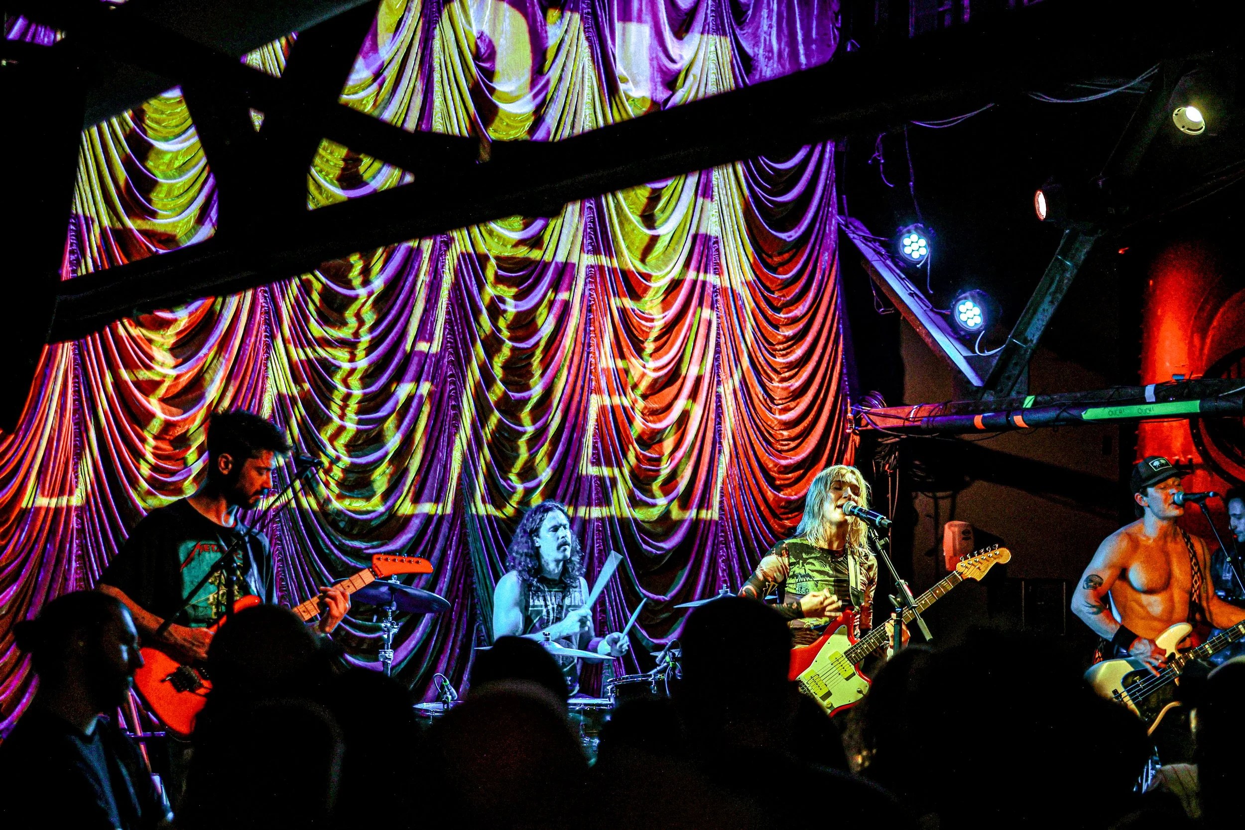  Photographed by Sammy Quinlan | @samqluvsu 